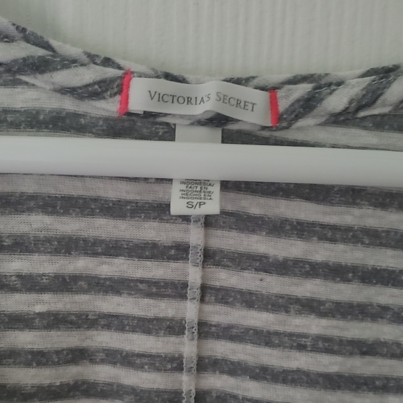 Victoria's Secret shirt - Picture 2 of 2